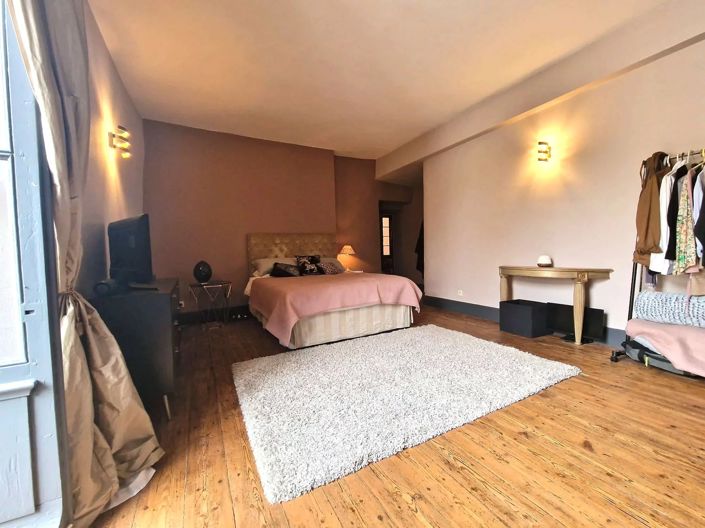 Image No.5-3 Bed Property for sale