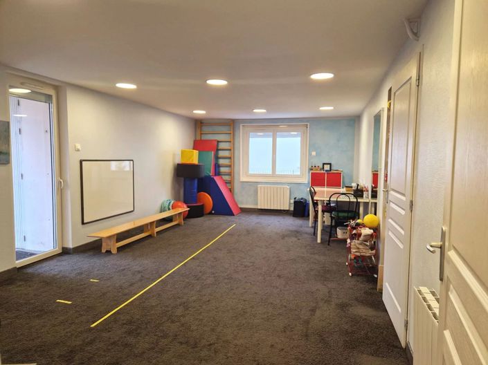 Image No.14-2 Bed House for sale