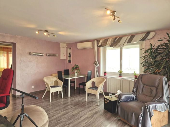 Image No.4-2 Bed House for sale