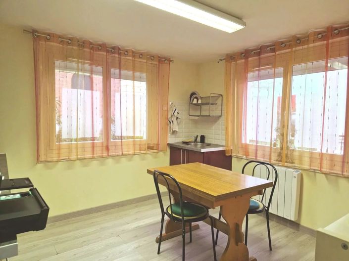 Image No.5-2 Bed House for sale