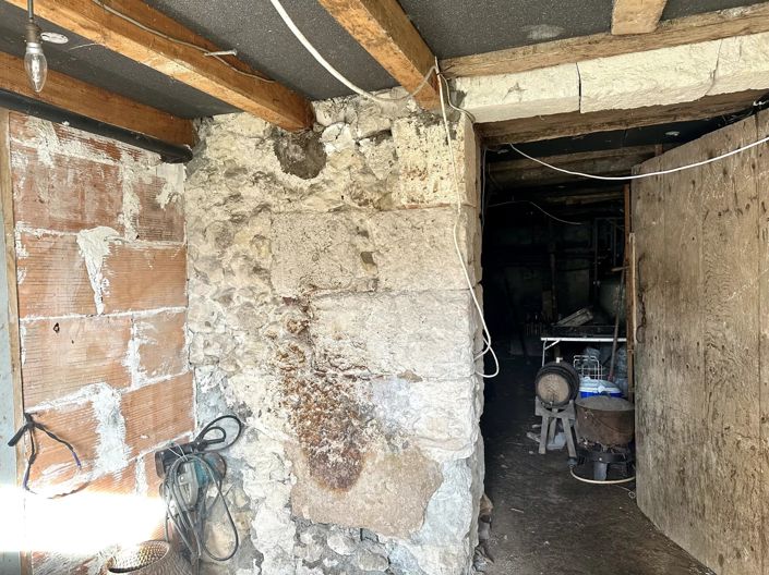 Image No.10-3 Bed House for sale