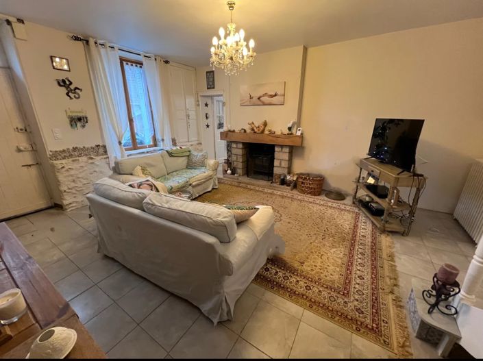 Image No.11-3 Bed House for sale