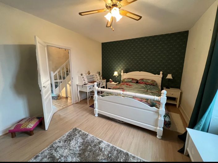 Image No.8-3 Bed House for sale