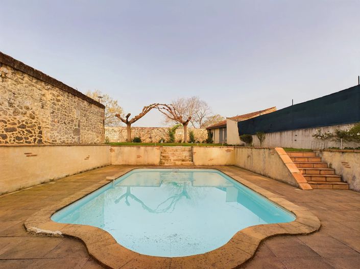 Image No.14-4 Bed House for sale