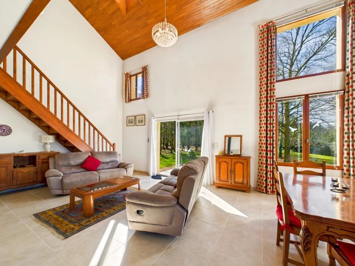 Image No.8-3 Bed House for sale