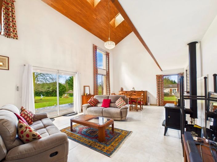 Image No.9-3 Bed House for sale