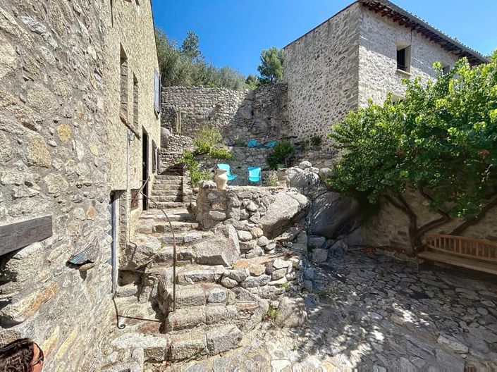 Image No.2-4 Bed House for sale