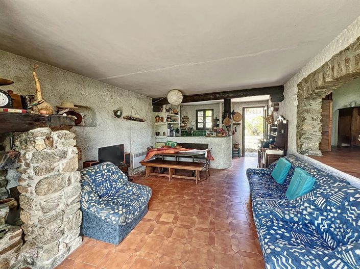 Image No.9-4 Bed House for sale