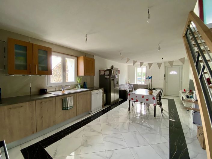 Image No.6-3 Bed House for sale