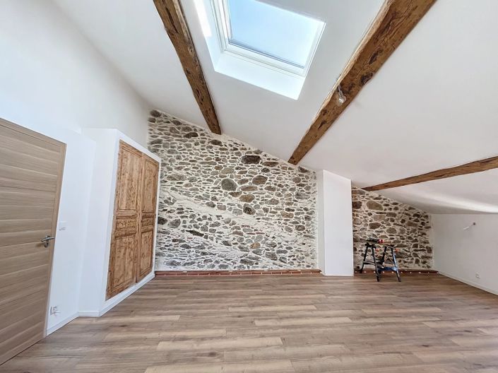 Image No.15-7 Bed House for sale