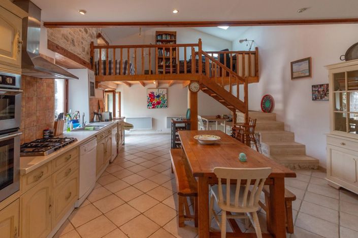 Image No.4-4 Bed House for sale