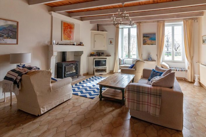 Image No.7-4 Bed House for sale