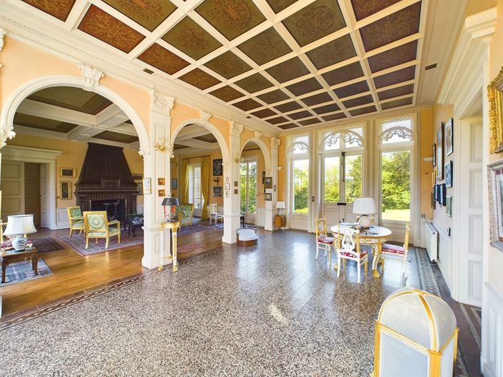 Image No.4-10 Bed House for sale