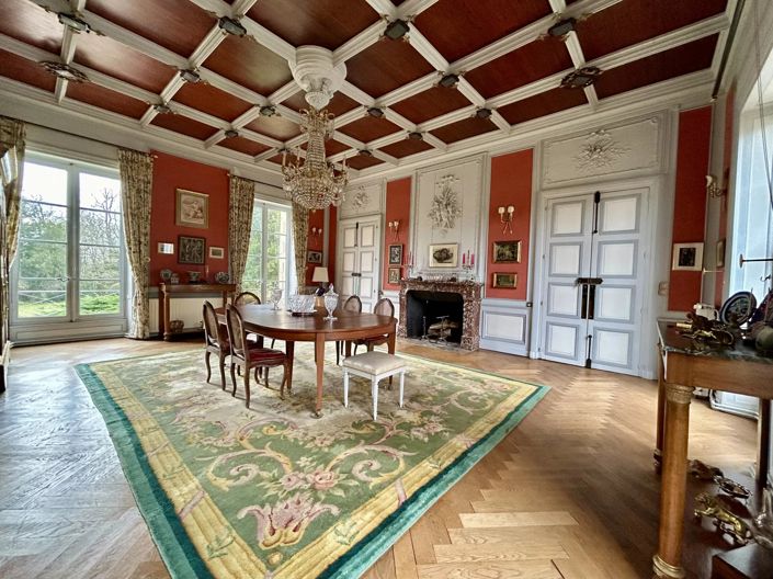 Image No.5-10 Bed House for sale