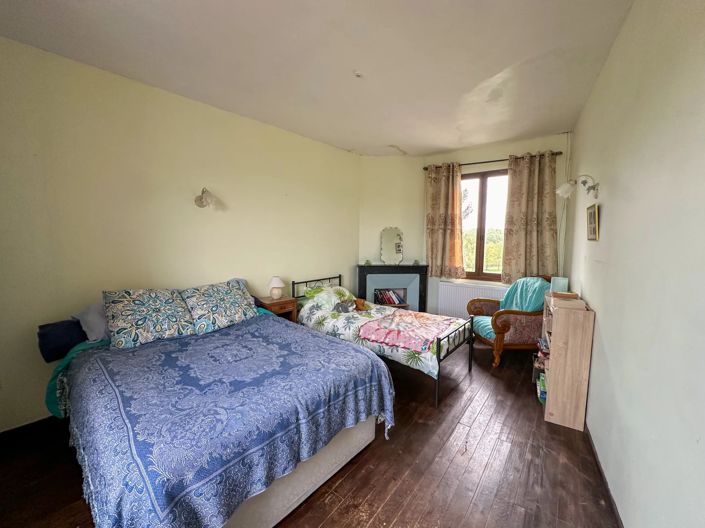 Image No.10-6 Bed House for sale