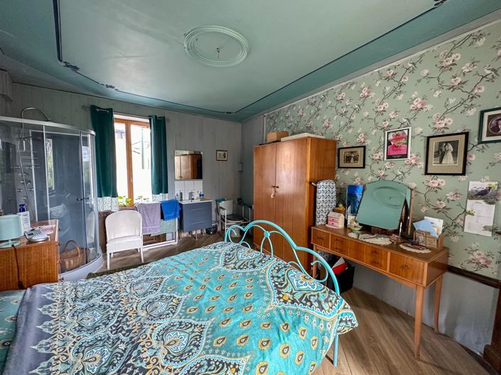 Image No.12-6 Bed House for sale