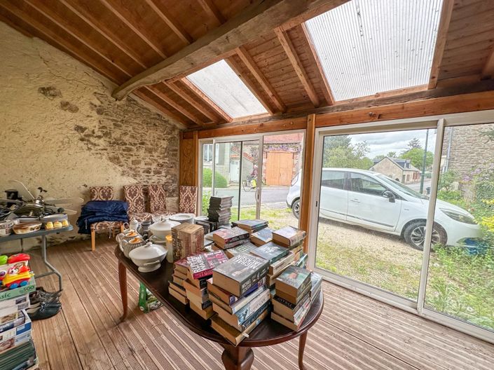 Image No.13-6 Bed House for sale