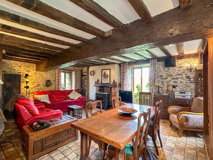 Image No.2-6 Bed House for sale