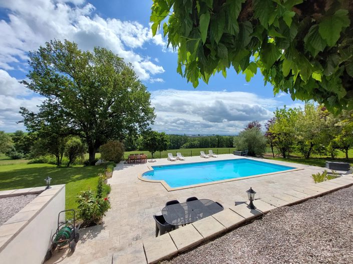 Image No.15-8 Bed House for sale