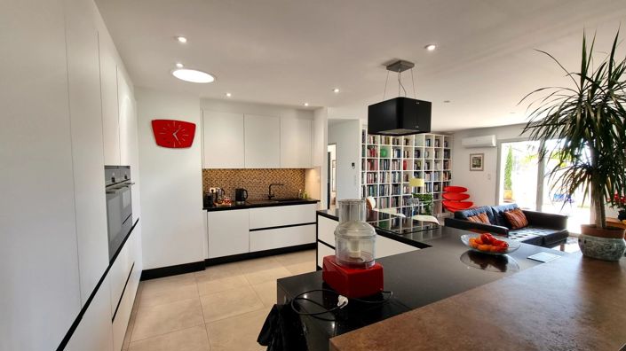 Image No.4-3 Bed House for sale