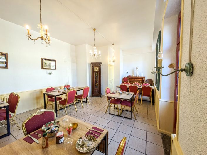 Image No.6-10 Bed Commercial for sale