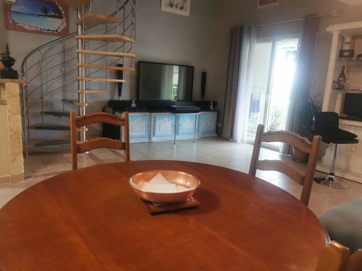 Image No.3-2 Bed Property for sale