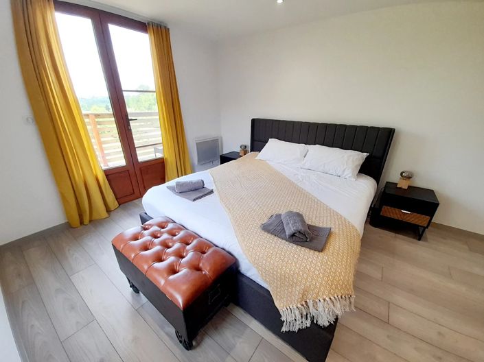 Image No.4-7 Bed House for sale