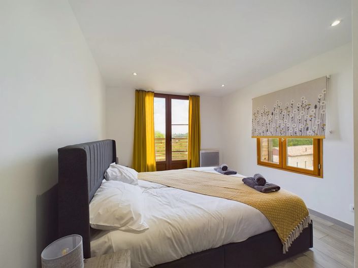 Image No.6-7 Bed House for sale