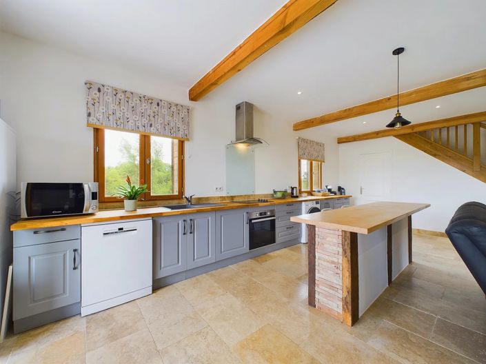 Image No.5-7 Bed House for sale