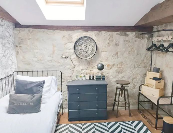 Image No.7-10 Bed House for sale