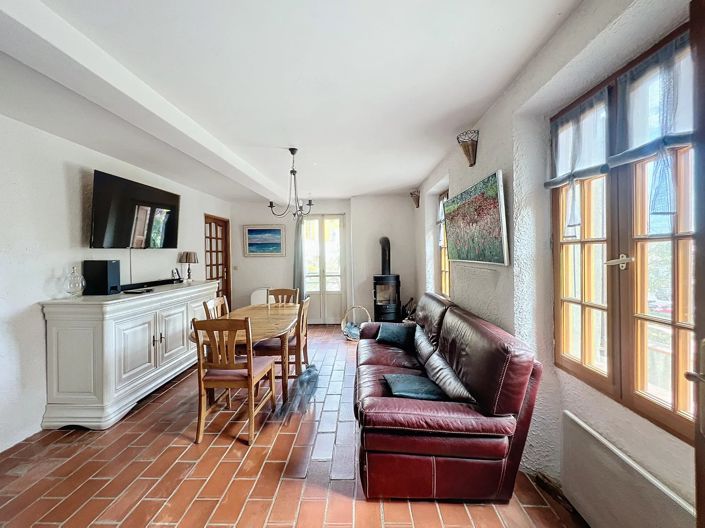 Image No.5-2 Bed Village House for sale