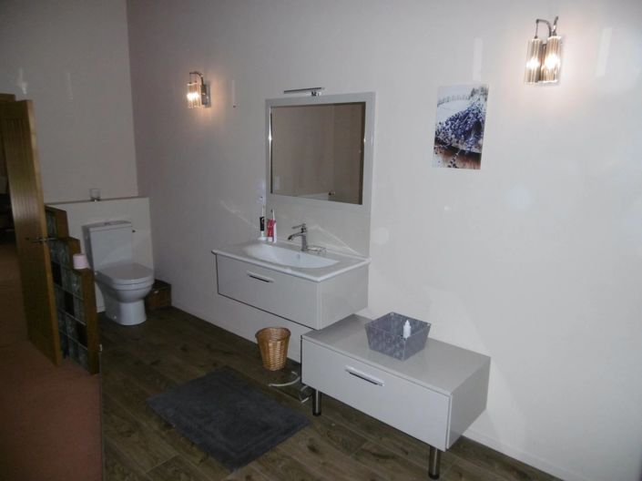 Image No.12-6 Bed House for sale