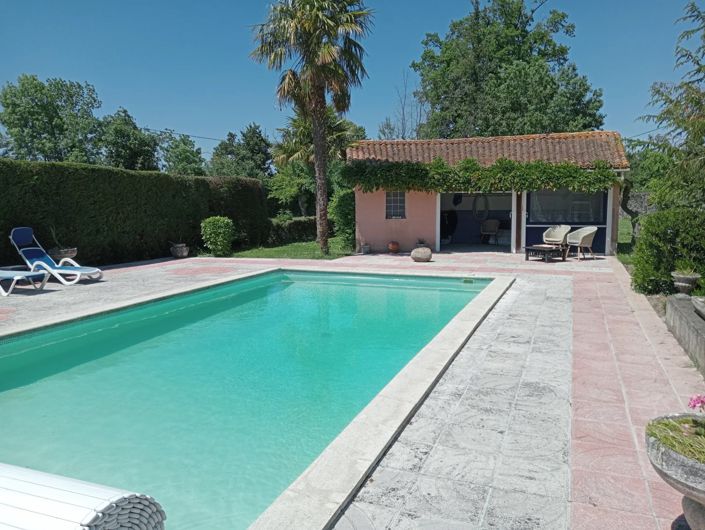 Image No.2-6 Bed House for sale