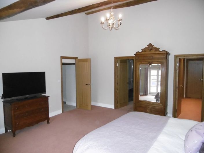 Image No.9-6 Bed House for sale