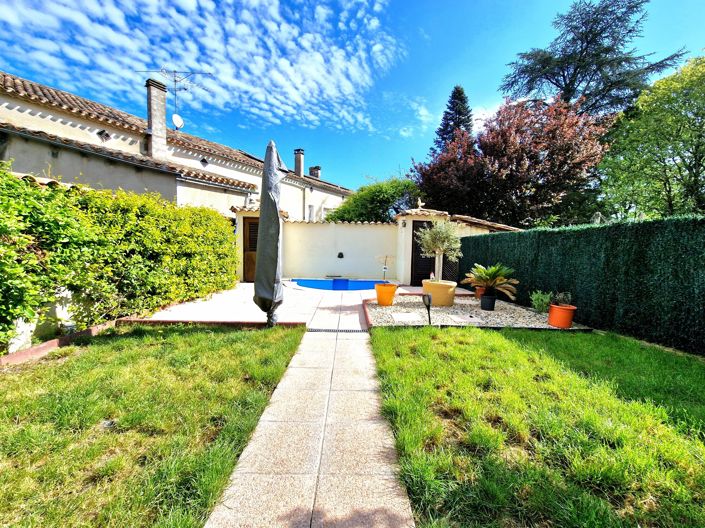 Image No.2-4 Bed House for sale