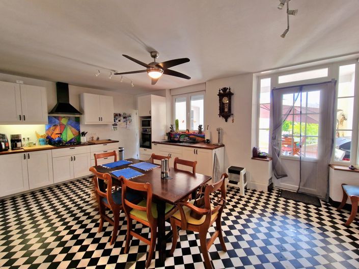 Image No.3-4 Bed House for sale