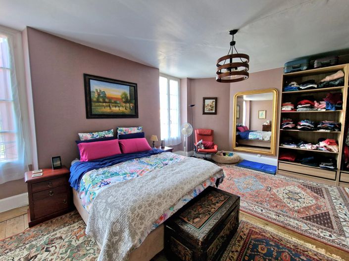 Image No.6-4 Bed House for sale