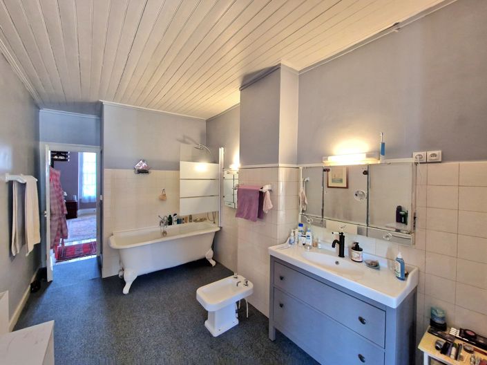 Image No.7-4 Bed House for sale