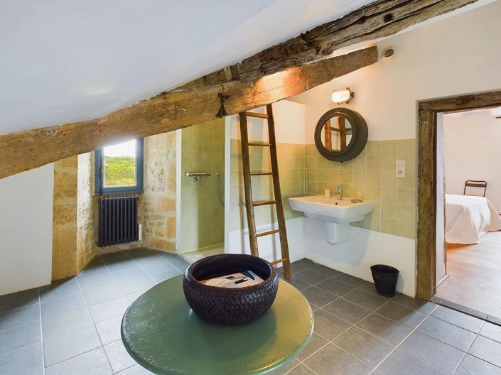 Image No.10-3 Bed House for sale