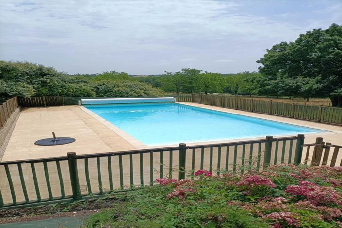 Image No.2-6 Bed Farmhouse for sale