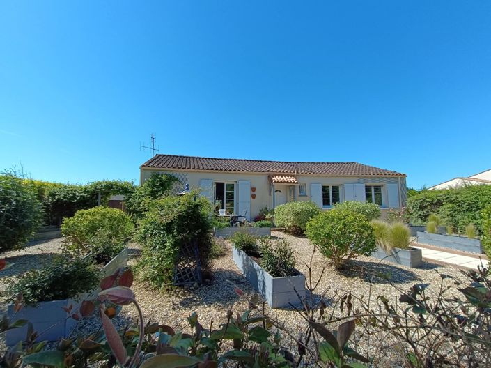 Image No.15-4 Bed House for sale