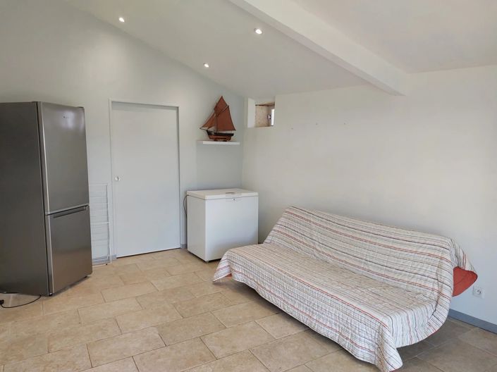 Image No.5-2 Bed House for sale