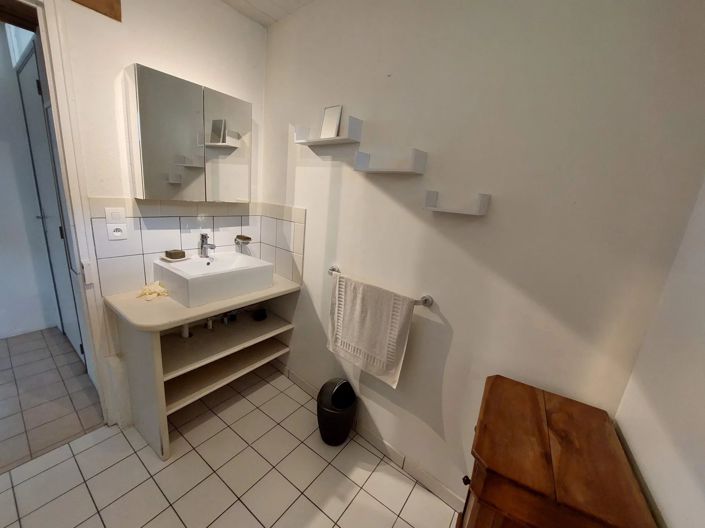 Image No.9-2 Bed House for sale