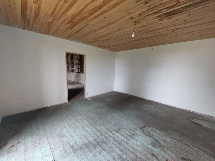 Image No.11-3 Bed House for sale