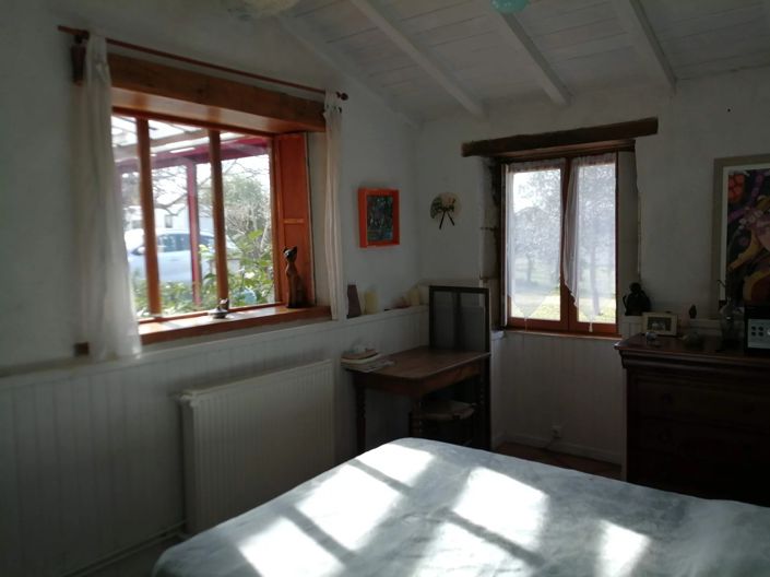 Image No.6-5 Bed House for sale