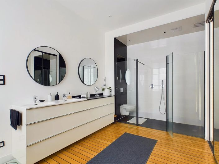 Image No.11-6 Bed House for sale