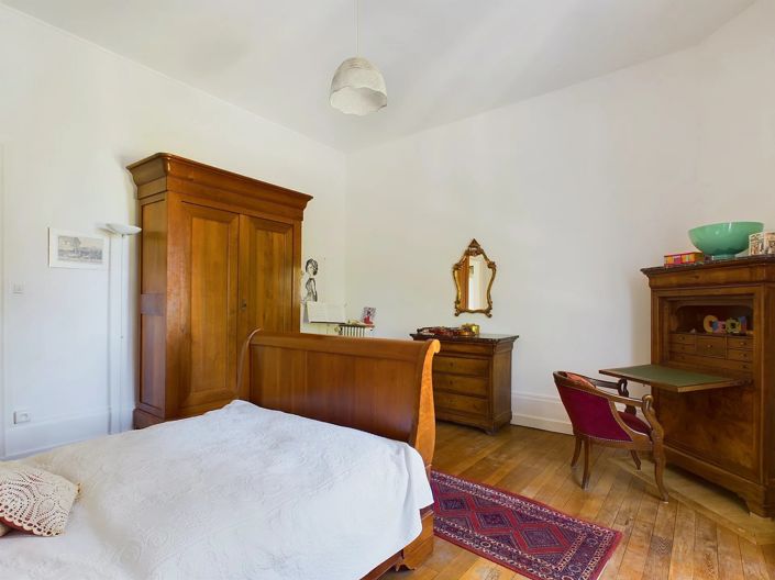 Image No.15-6 Bed House for sale