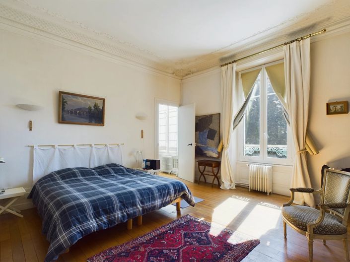 Image No.10-6 Bed House for sale