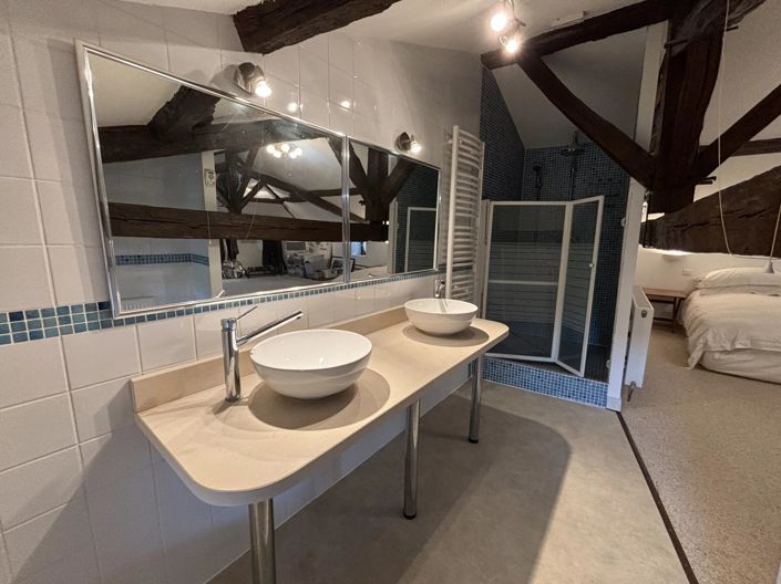 Image No.10-5 Bed House for sale