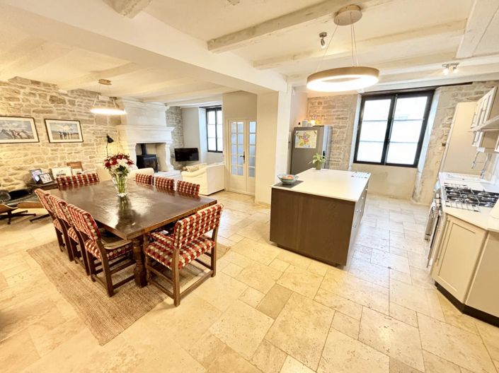 Image No.6-5 Bed House for sale